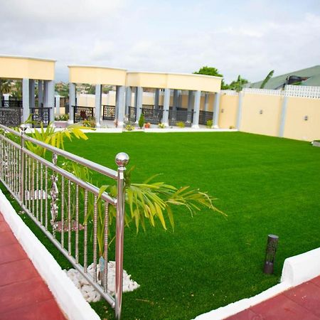 Bella Ella Hotel & Event Center Kasoa 外观 照片