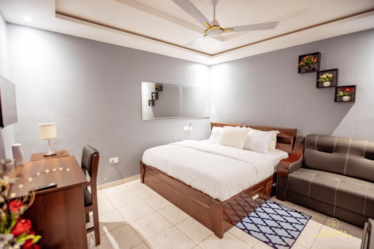 Bella Ella Hotel & Event Center Kasoa 外观 照片