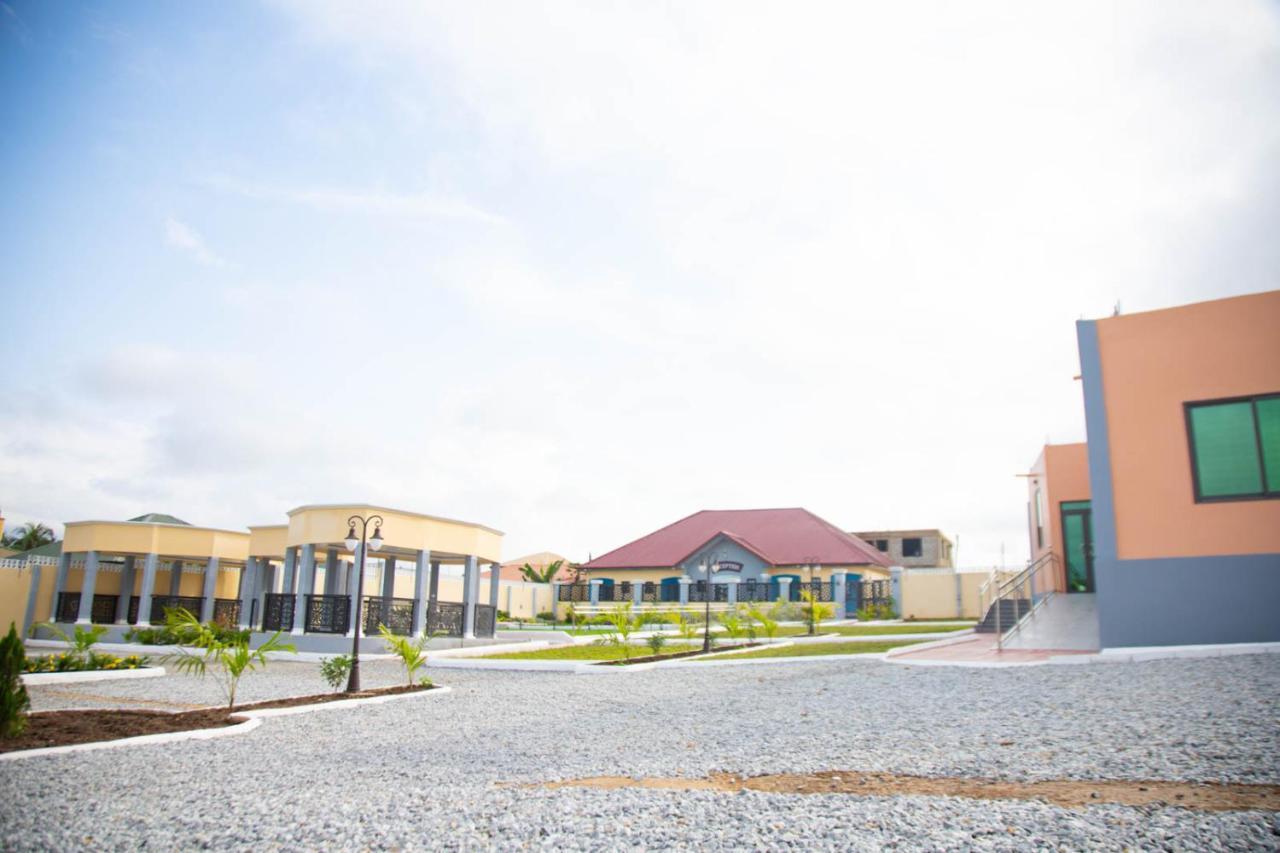 Bella Ella Hotel & Event Center Kasoa 外观 照片