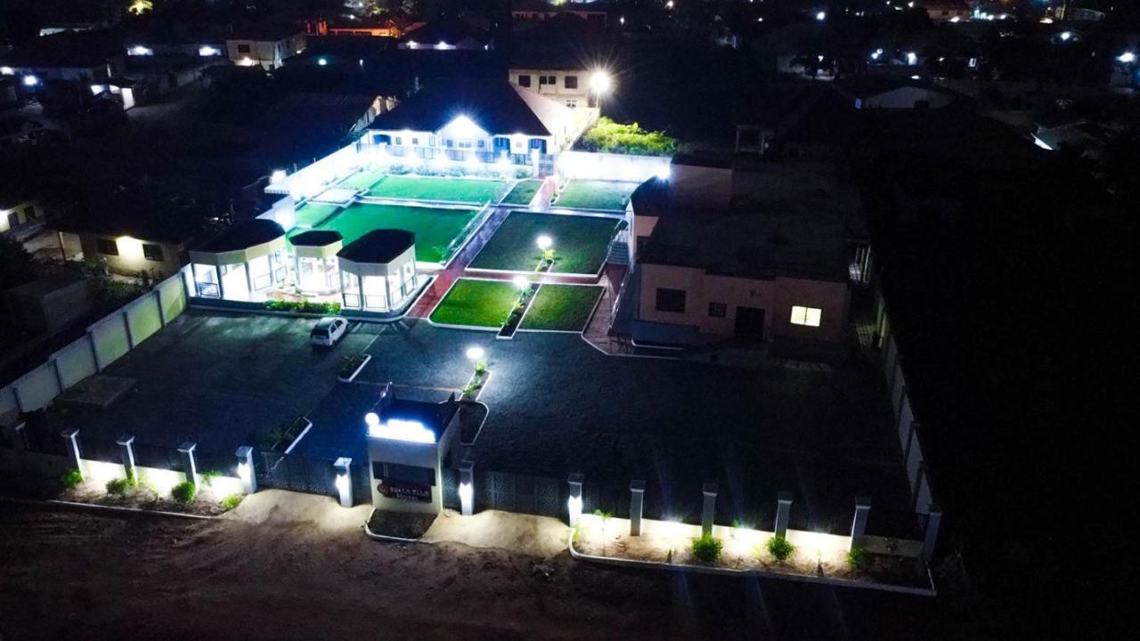 Bella Ella Hotel & Event Center Kasoa 外观 照片